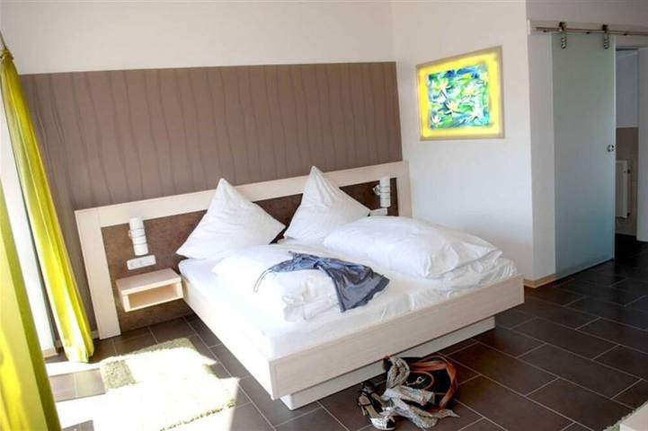 Hütte für 2 Personen, mit Garten am Edersee