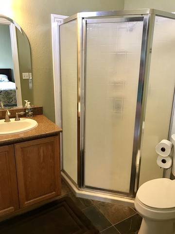 Vacation Home for 10 Guests in Makaha, Oahu, Picture 3