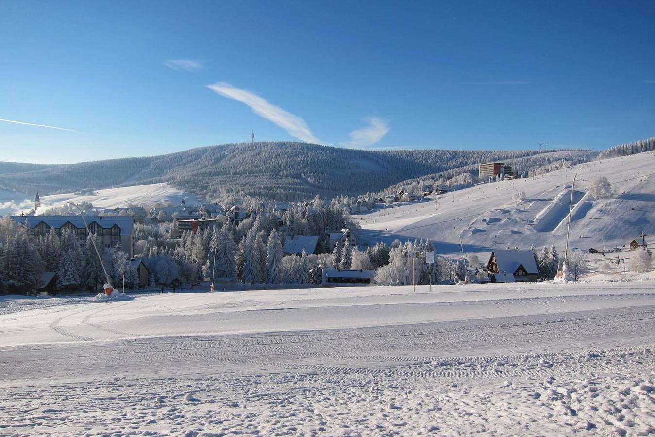 Ganze Wohnung, Apartment 'Standard' mit Bergblick, privater Terrasse und Wlan in Oberwiesenthal, Erzgebirge