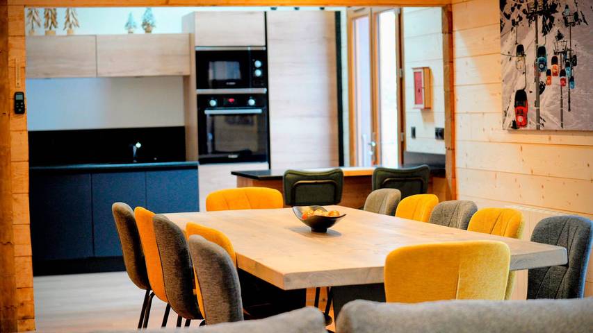 Chalet 'Valentine' mit Bergblick, privater Terrasse und Wi-Fi in Mont-de-Lans, Les Deux Alpes