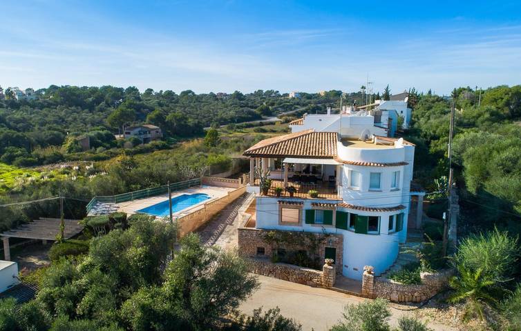 Finca für 8 Personen, mit Terrasse in Portopetro