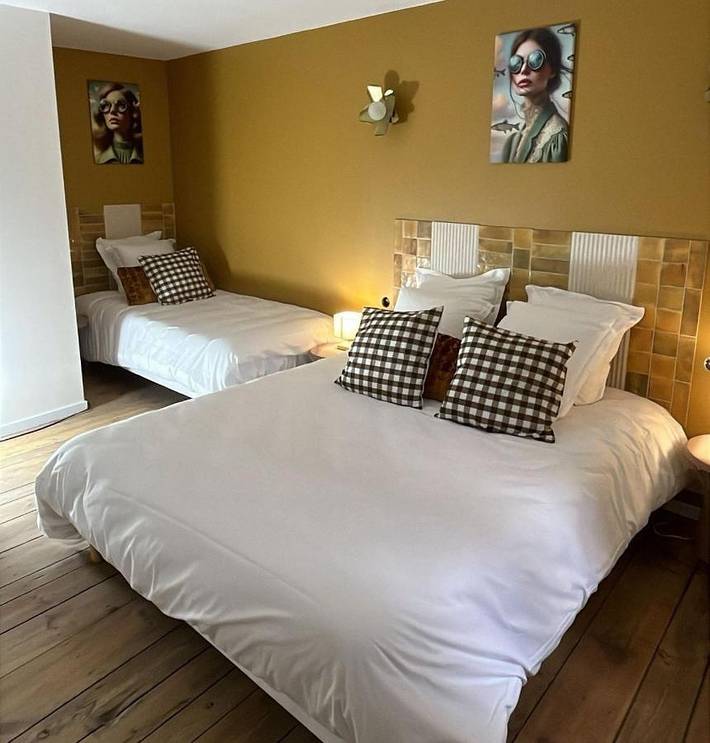 Location de vacances pour 15 personnes, avec piscine ainsi que vue et terrasse dans Saint-Martin-de-Valamas - 2