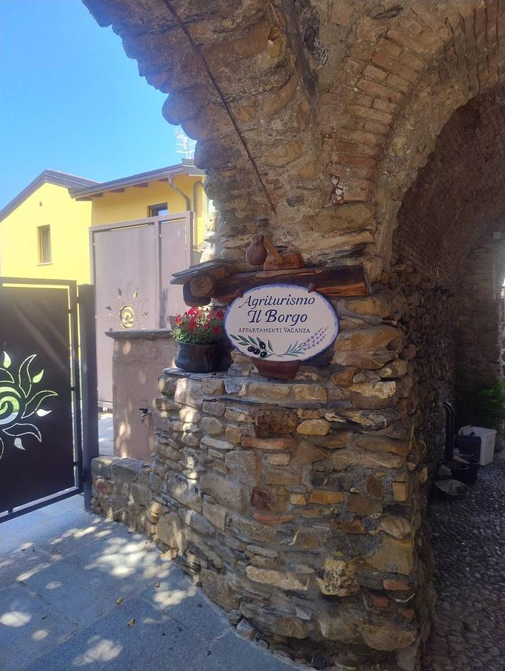 Appartamento intero, Appartamento "Agriturismo Il Borgo - Lavanda" con giardino in comune e Wi-Fi in Villanova d'Albenga, Riviera di Ponente