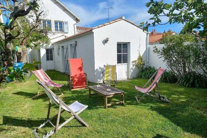 Location de vacances pour 10 personnes, avec jardin à Noirmoutier