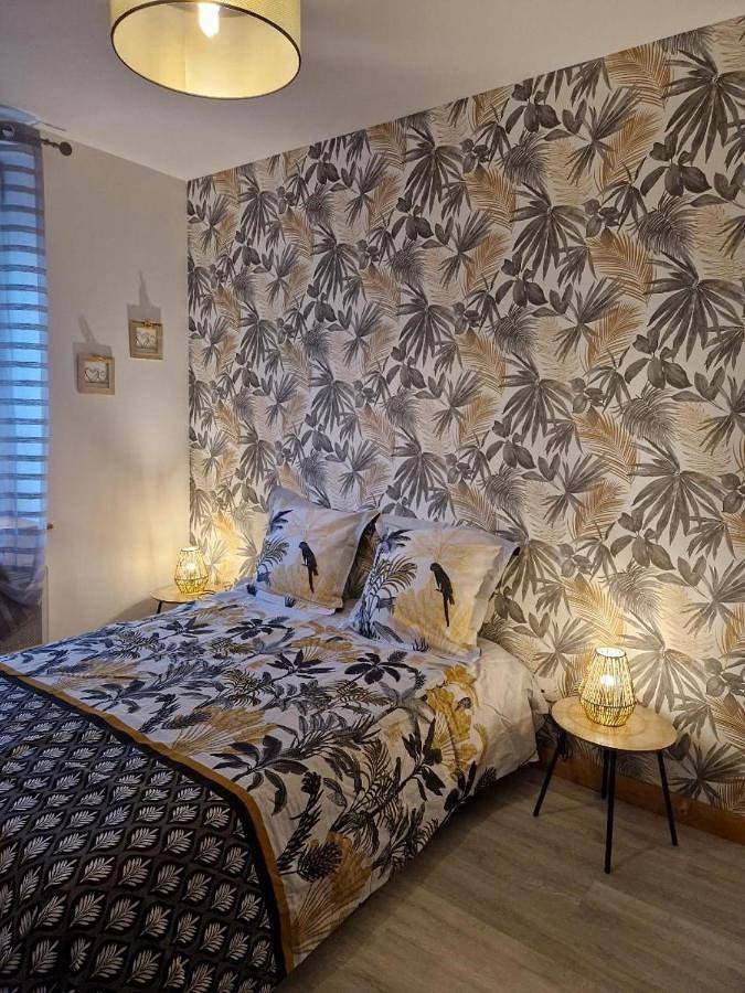Appartement entier, Two-Bedroom Apartment in Montceau-les-Mines, Région de Chalon-sur-Saône