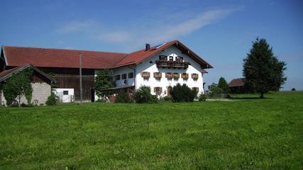 Ferienwohnung für 7 Personen in Saaldorf-Surheim, Rupertiwinkel, Bild 1