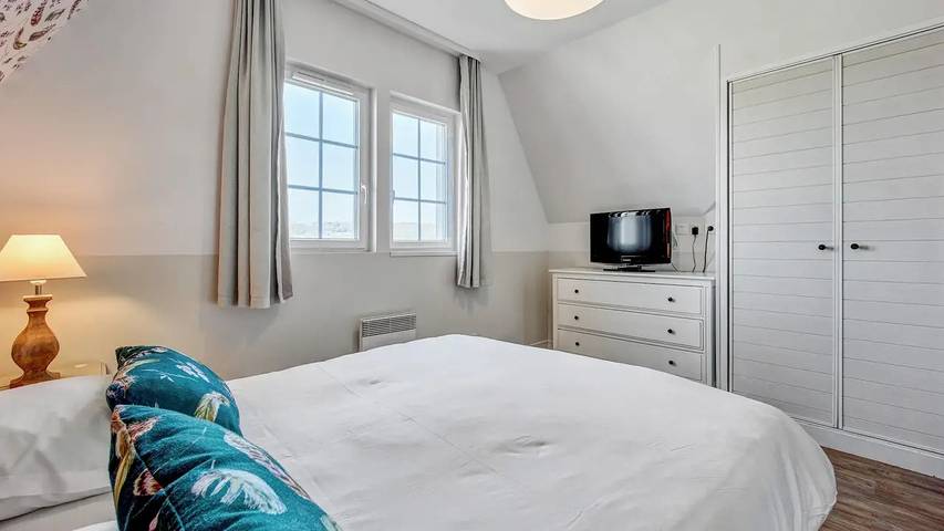 Gîte pour 9 personnes, avec piscine ainsi que balcon et sauna, animaux acceptés à Houlgate - 2