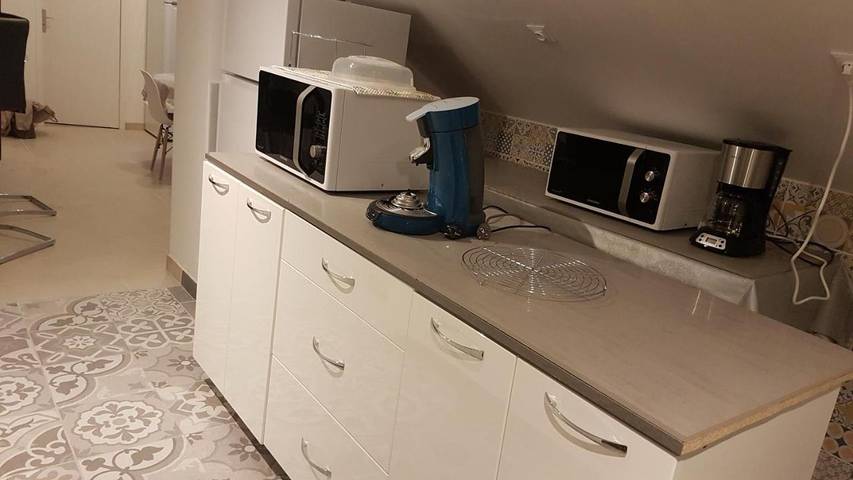 Gîte pour 2 personnes, avec vue ainsi que jardin et terrasse à Saint-Just-Sauvage - 2