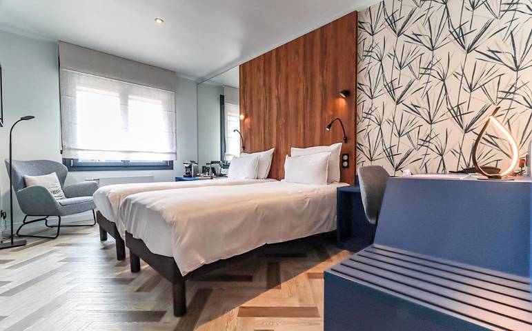 Hôtel pour 2 personnes, avec terrasse, animaux acceptés dans Plage Saint-Guirec - 3