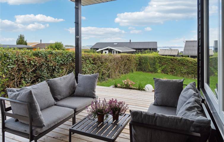 Ferienhaus für 6 Personen mit Garten in Følle Strand, Süddjursland