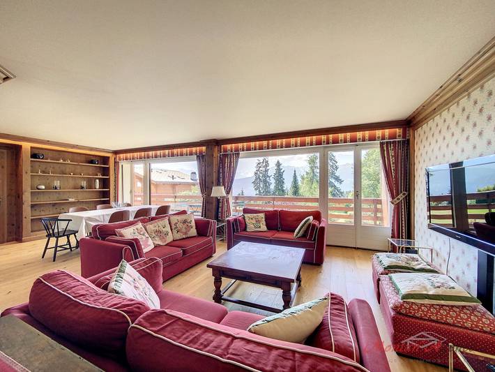 Vacation rental for 10 people, with Balcony in Montana (Switzerland)