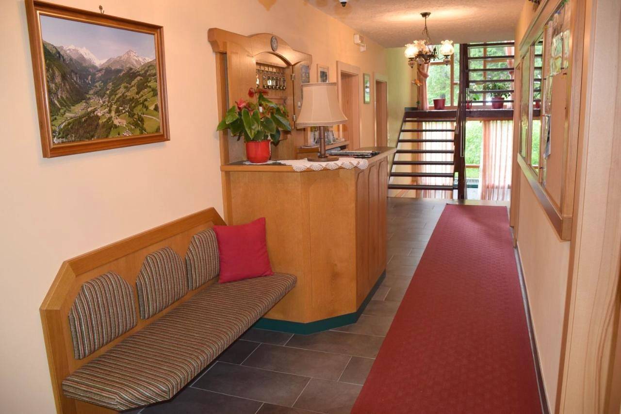 Pension Appartement Ambrosi in Heiligenblut, Bezirk Spittal an der Drau