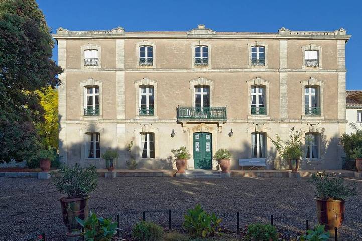 Château pour 15 personnes, avec jardin dans l' Hérault