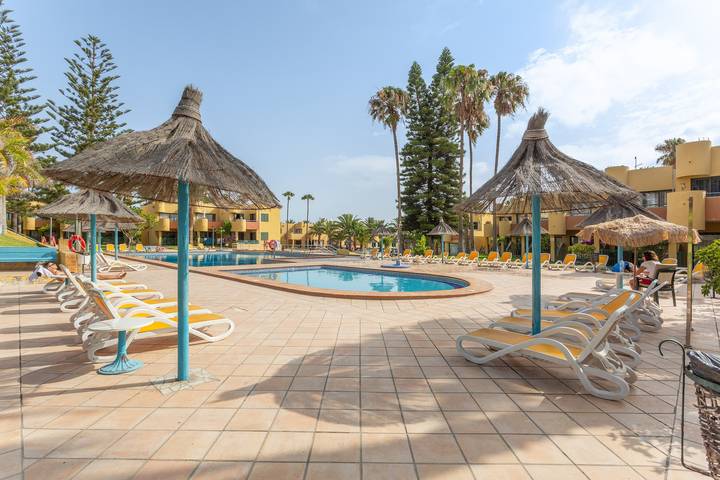 Apartamento de vacaciones para 2 personas, con jardín y piscina para niños - 1
