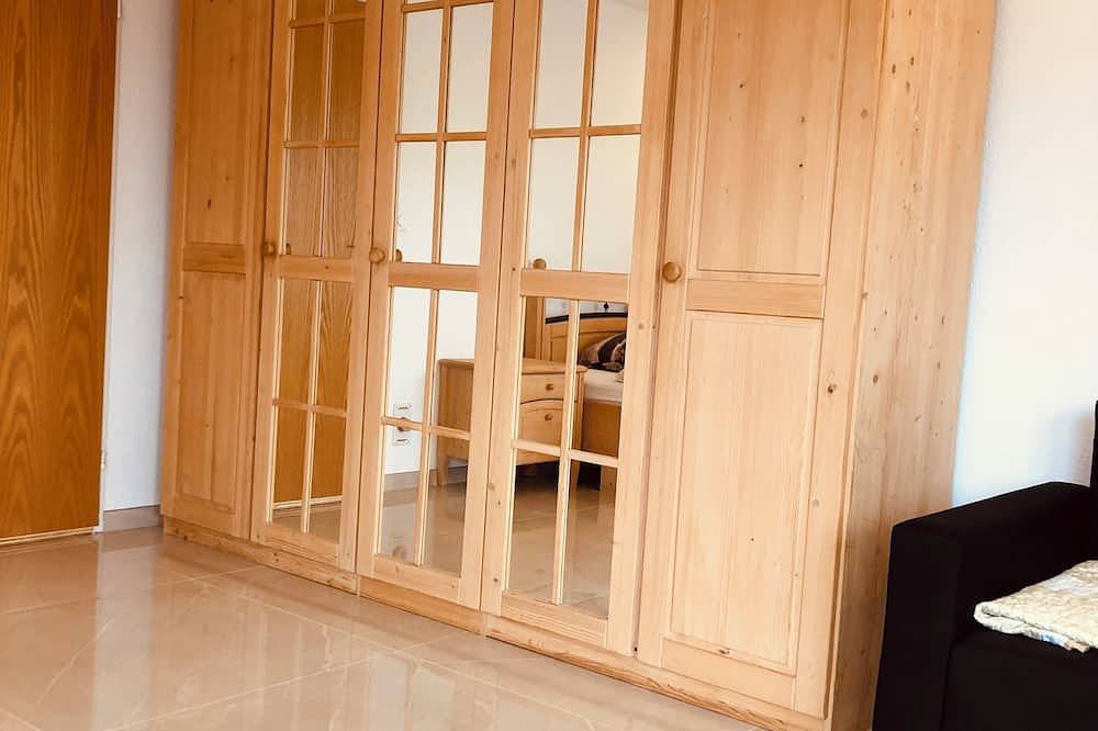 Ganze Wohnung, Schönes Apartment mit Gartensitzplatz in Rapperswil-Jona in Rapperswil-Jona, Kanton St. Gallen