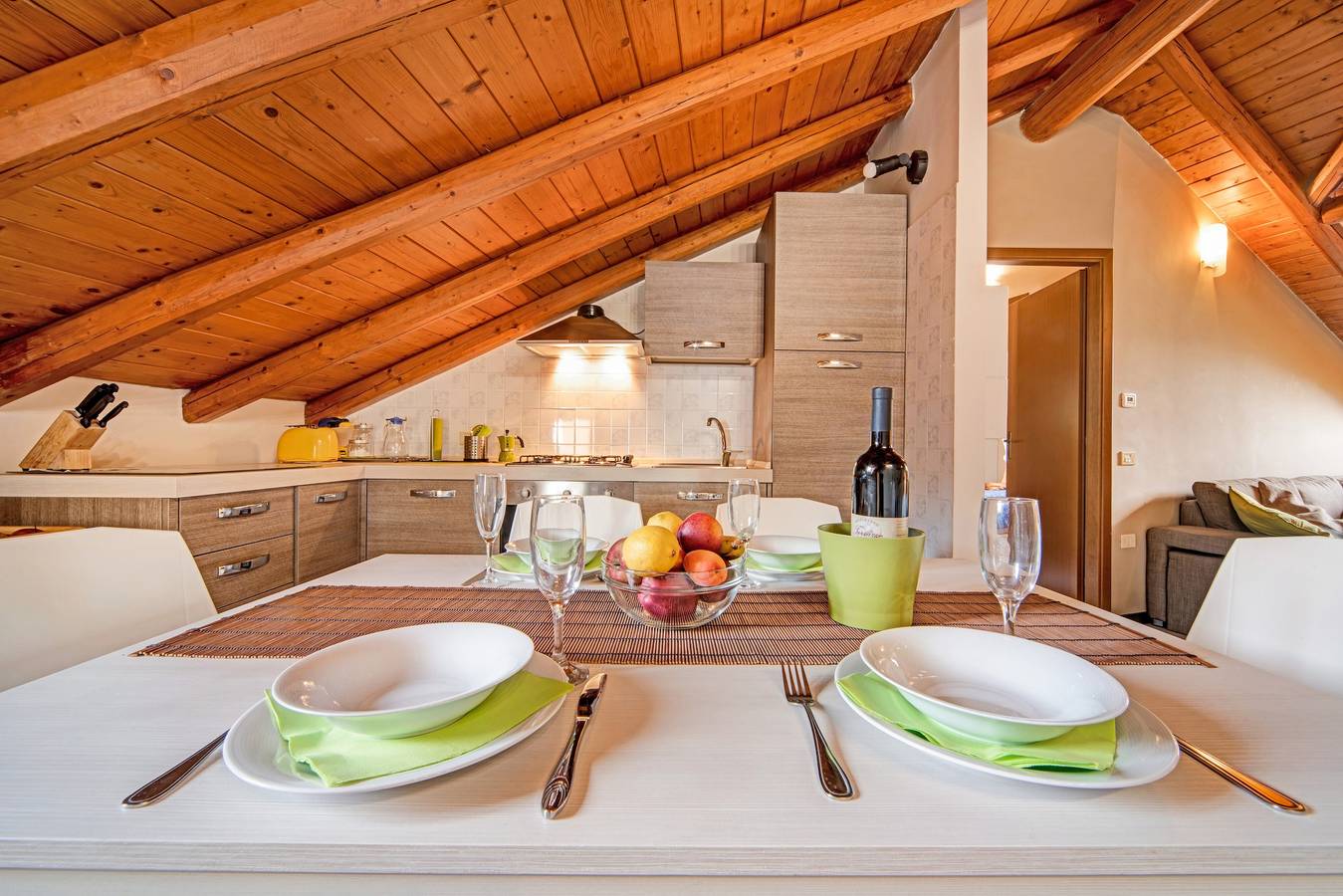Entire apartment, Apartment 'Mansarda Fra Monte E Lago' with Mountain View, Shared Terrace and Wi-Fi in Esino Lario, Comune di Esino Lario