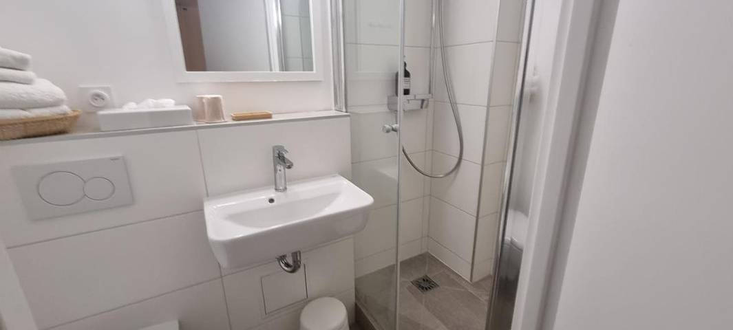 Hôtel pour 2 personnes, avec terrasse, animaux acceptés dans Ploumanac'h - 4