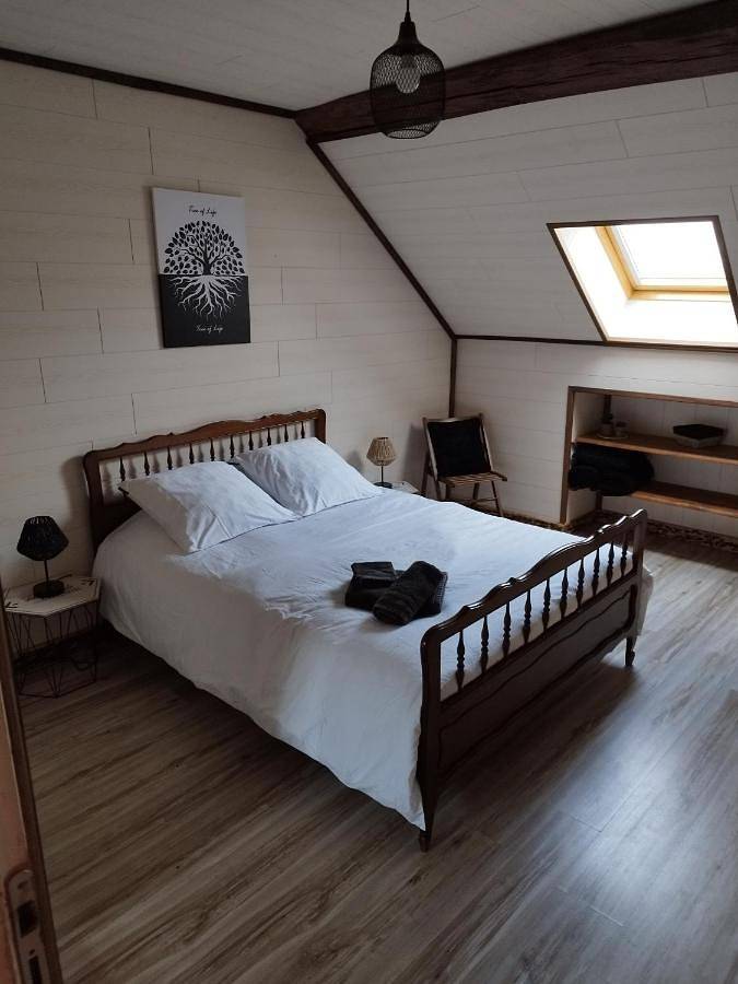 Double Room with Private Bathroom in Rigny-la-Nonneuse, Aube