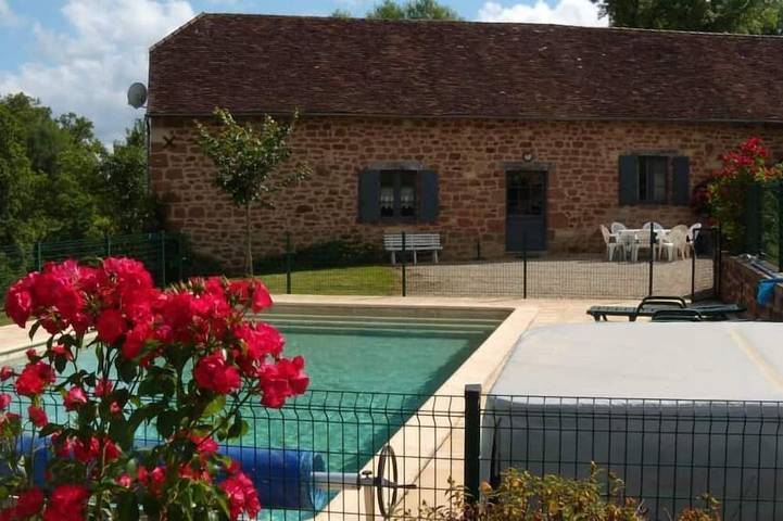 Location de vacances pour 6 personnes, avec terrasse et jardin à Badefols-d'Ans