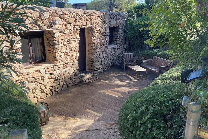 Chalet pour 2 personnes, avec Piscine à Figari
