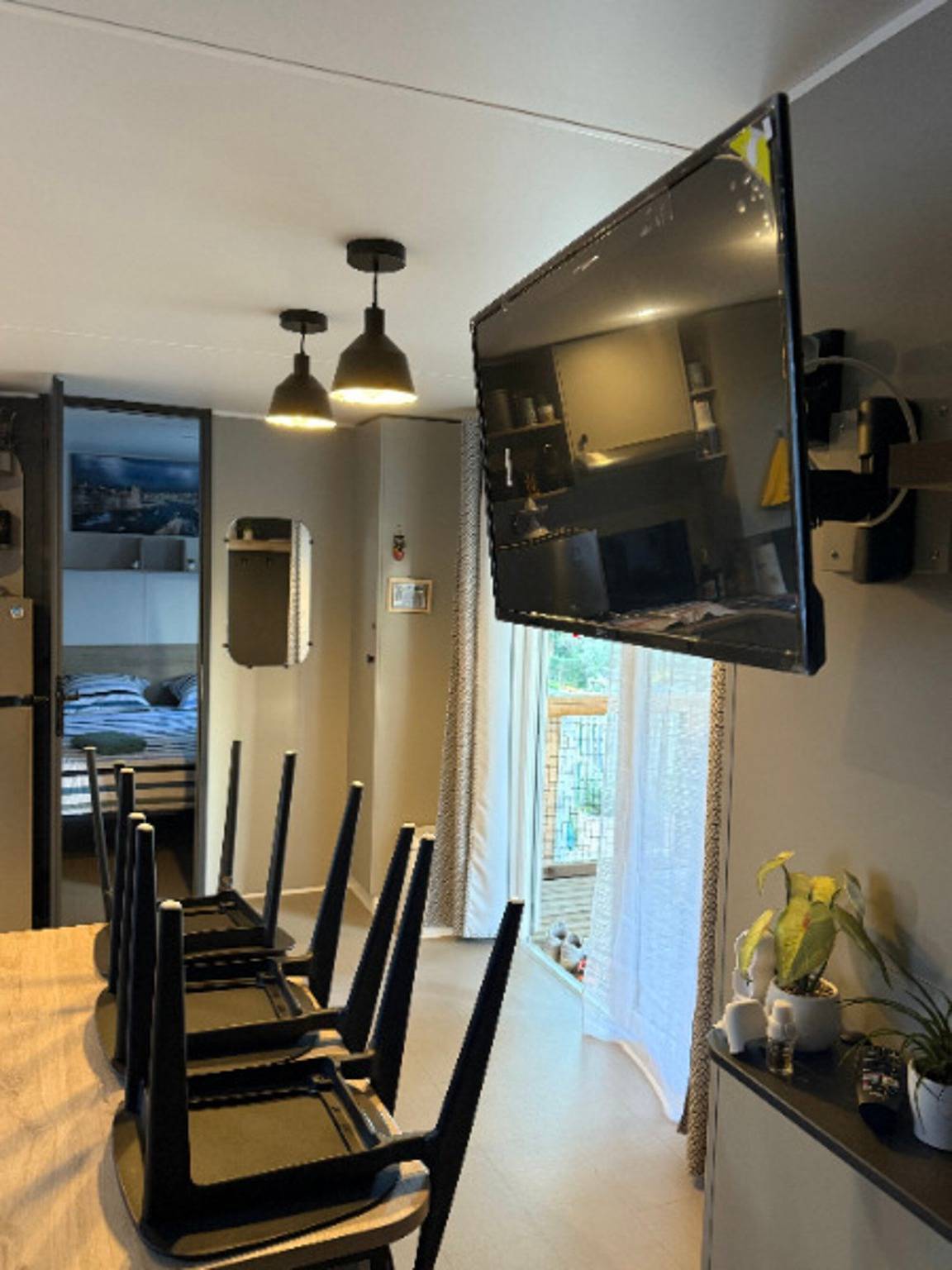 Mobil-home « Le Bonheur » avec piscine partagée, Wi-Fi et climatisation in Carry-le-Rouet, Côte méditerranéenne (France)