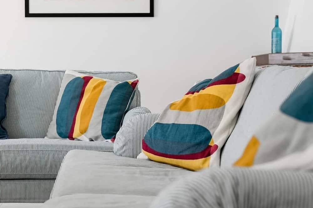 Sealavie - Quintessential Algarve Home with Pool in Manta Rota in Praia da Lota, Manta Rota