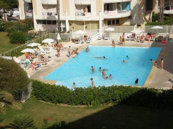 Appartement de vacances pour 4 personnes, avec terrasse et piscine