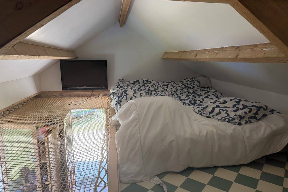 House 50 metres from Surtainville beach, view of the dunes and direct access on foot in Surtainville, Côte de la Déroute