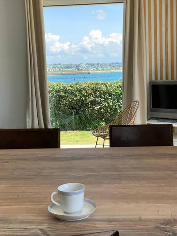 Location de vacances pour 8 personnes, avec jardin et vue, animaux acceptés à Esquibien