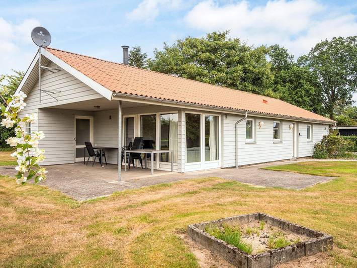 Ferienhaus für 8 Personen, mit Terrasse und Sauna sowie Whirlpool und Garten, kinderfreundlich in Odder und Umgebung