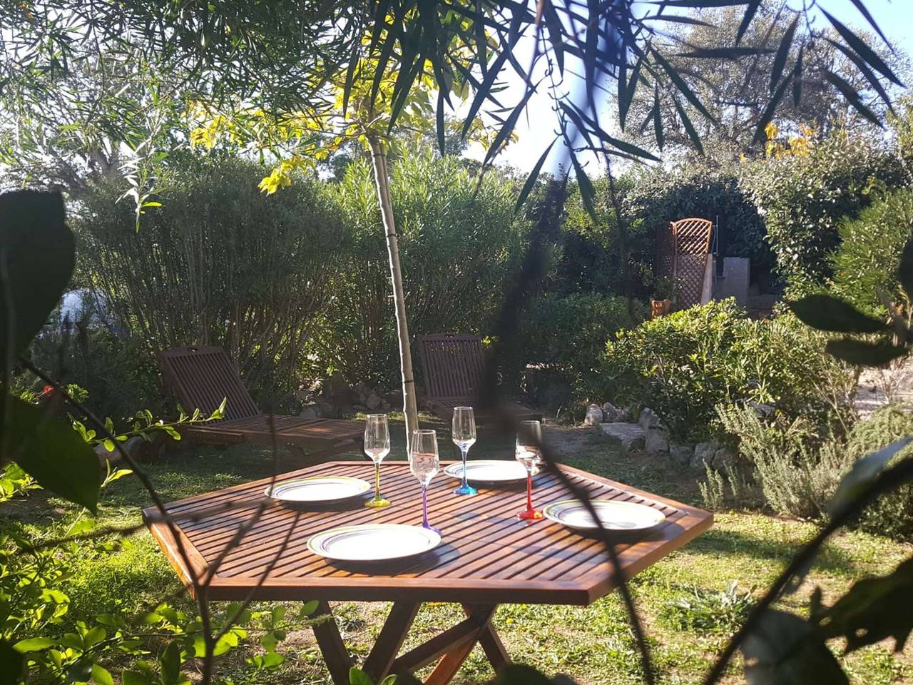 Cozy Villa 4 Rooms, 80m from Santa-Giulia Beach, Bbq, A/C, Parking, Sleeps 5 in Santa Giulia, Porto-Vecchio