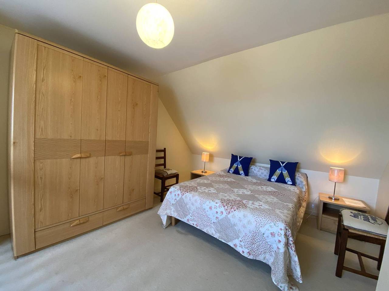 Ganze Wohnung, Meerblick-Appartement mit Terrasse in Trégastel mit Parkplatz in Coz Pors, Trégastel