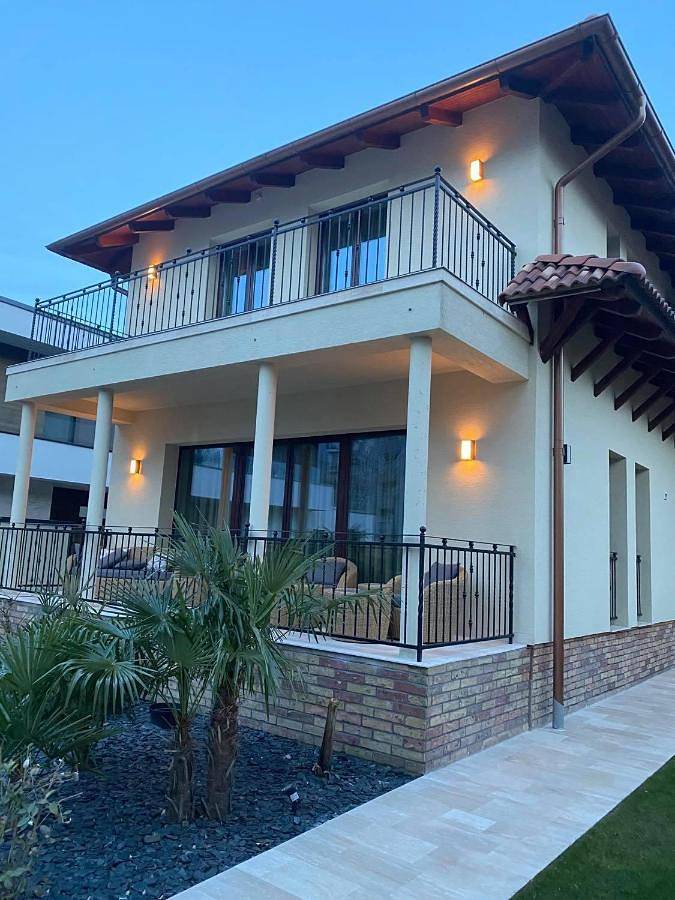 Ferienwohnung für 6 Personen, mit Whirlpool und Garten sowie Sauna und Pool in Siofok - 4