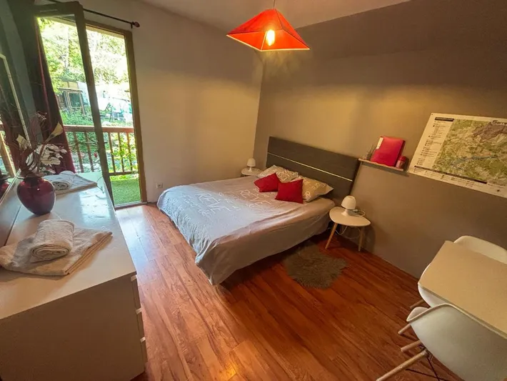 Chambre d’hôte pour 3 personnes, avec vue ainsi que jardin et vue sur le lac - 1