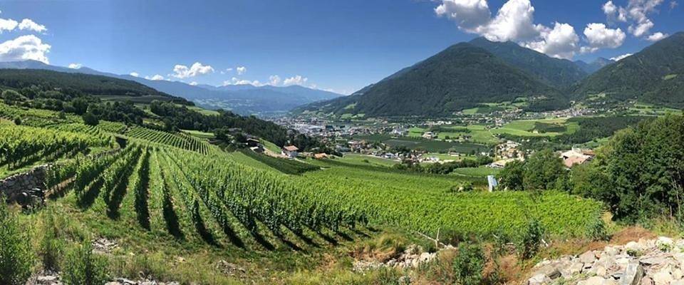 Ganze Wohnung, Apartment with Mountain View in Neustift (Unterdorf), Natz-Schabs