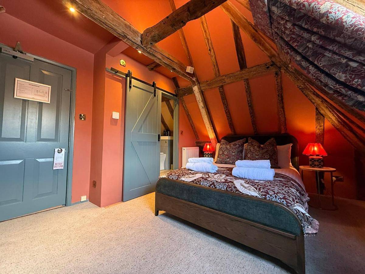 Room 3 - King Size Double Ensuite in Lavenham, Suffolk