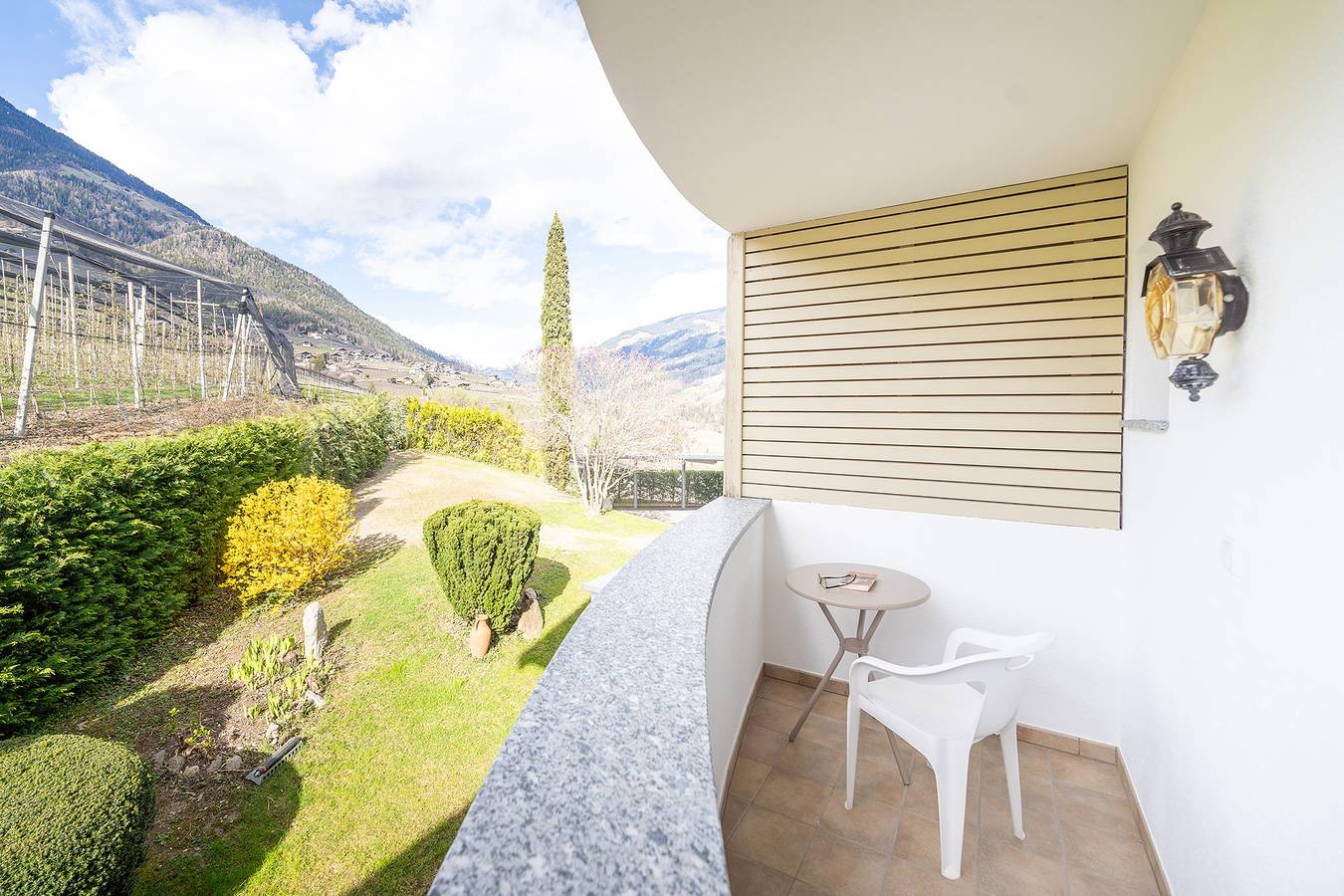 Camera 'Passerblick' con vista sulle montagne, Wi-Fi e aria condizionata in Comune di Tirolo, Gruppo Tessa