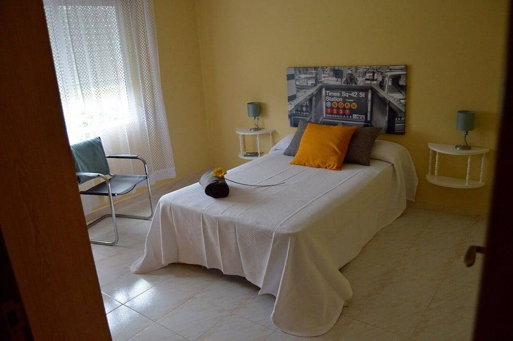 House ideal for large families, in a quiet place, 5 minutes from the beach! in Poio, Rías Baixas