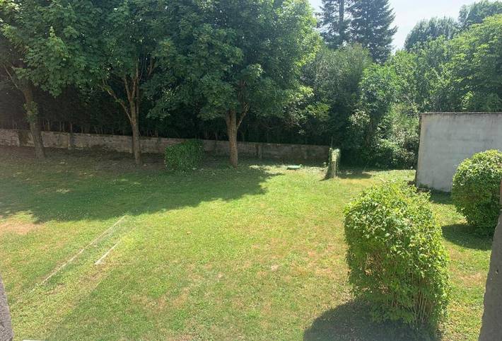 Location de vacances pour 15 personnes, avec jardin et vue à Pionsat - 2