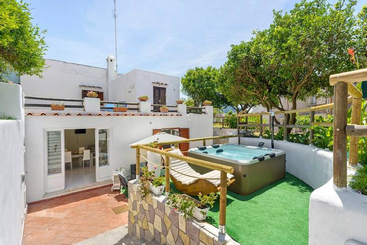 Ferienhaus für 8 Personen, mit Whirlpool und Garten sowie Sauna auf Ischia - 3