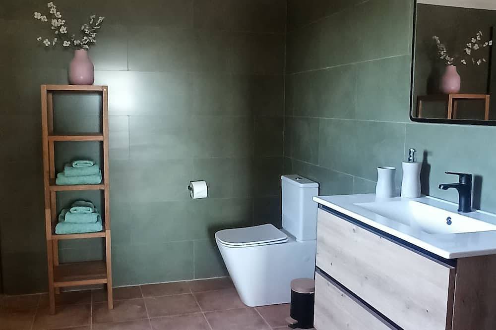 Naturaleza y Vino!  Habitación en Casa Rural con piscina al pie del Monte Arabí in Yecla , Interior de Murcia