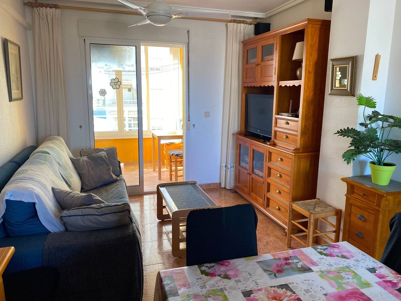 Entire apartment, Gemütliche, helle Wohnung sehr gut ausgestattet in Torrevieja Centre, Torrevieja