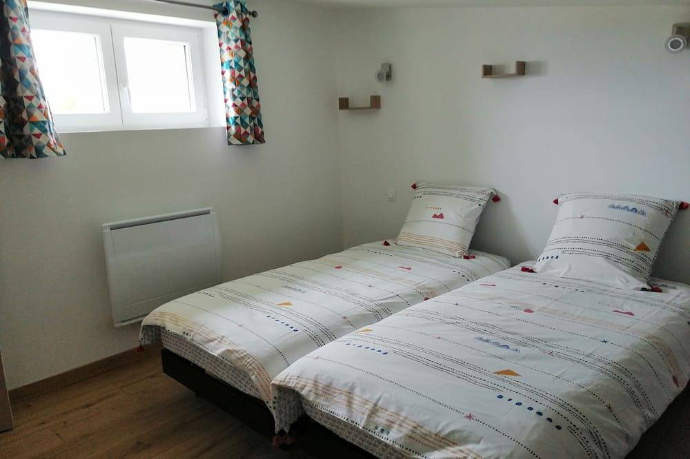 Gite: Maison de campagne, proche des plages du débarquement,  avec Baby foot. in Saint-Hubert-des-Biards, Région de Bayeux