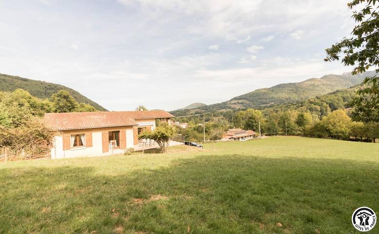 Gîte for 4 people, with garden - 1