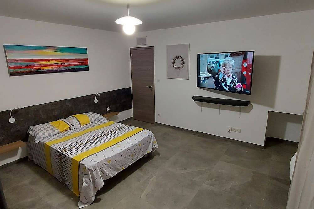 Exceptional geographical location! Beach 3 minutes away, nice stay, plancha in Taglio-Isolaccio, Arrondissement de Corte
