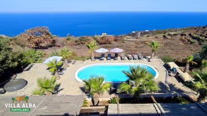 Appartamento per 9 persone, con panorama e giardino nonché piscina, con animali domestici in Isola di Pantelleria (Italia)