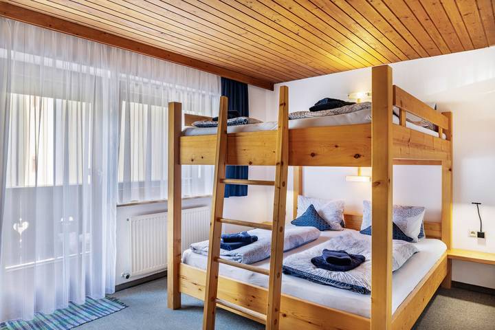 Studio für 4 Personen, mit Balkon und Sauna in Ried im Zillertal