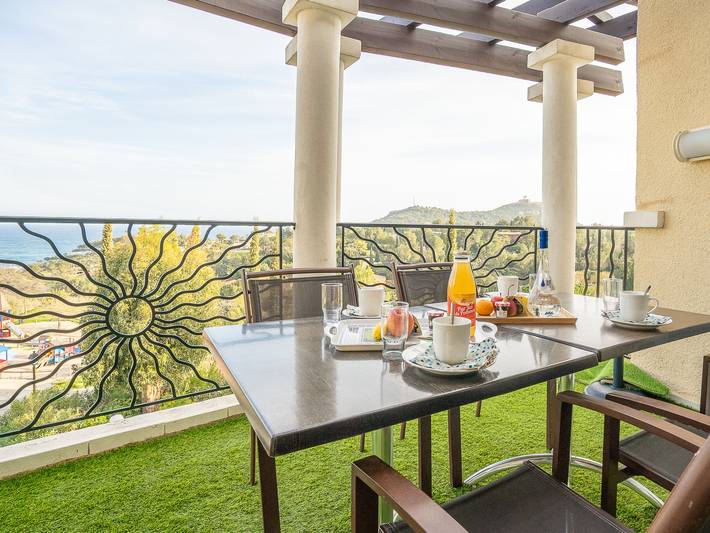 Gîte pour 4 personnes, avec jardin ainsi que terrasse et bassin pour enfant dans Golf De Cap Esterel