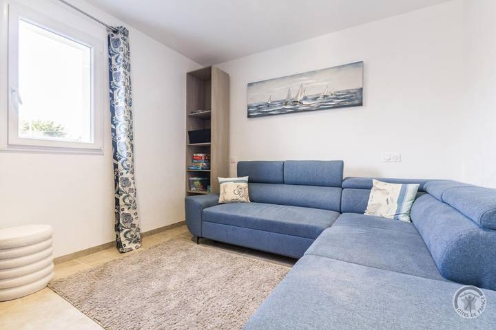 Gîte pour 8 personnes, avec jardin et terrasse, animaux acceptés à Saint-Germain-sur-Ay - 4