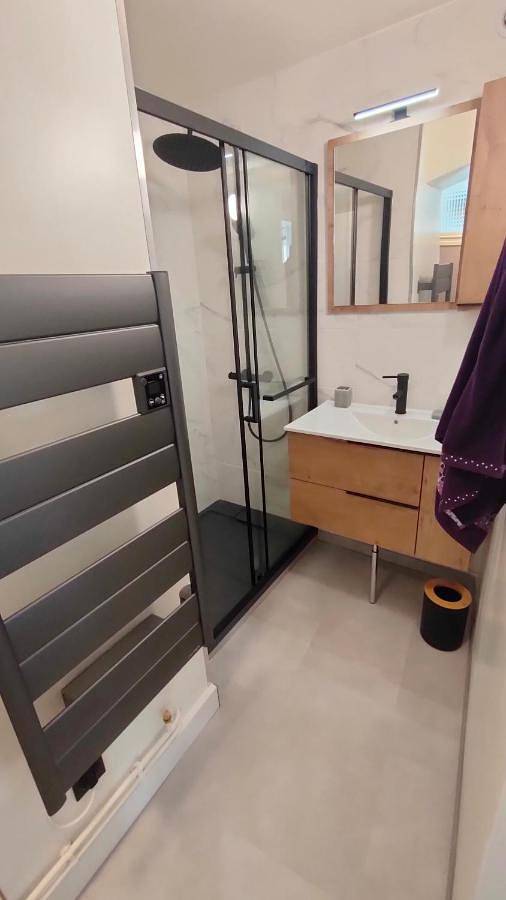 Gîte pour 3 personnes à Challes-les-Eaux - 3